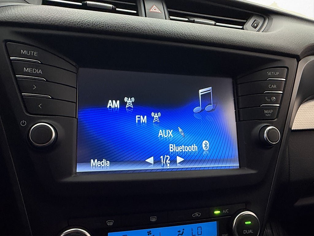 Vehicle Image 23