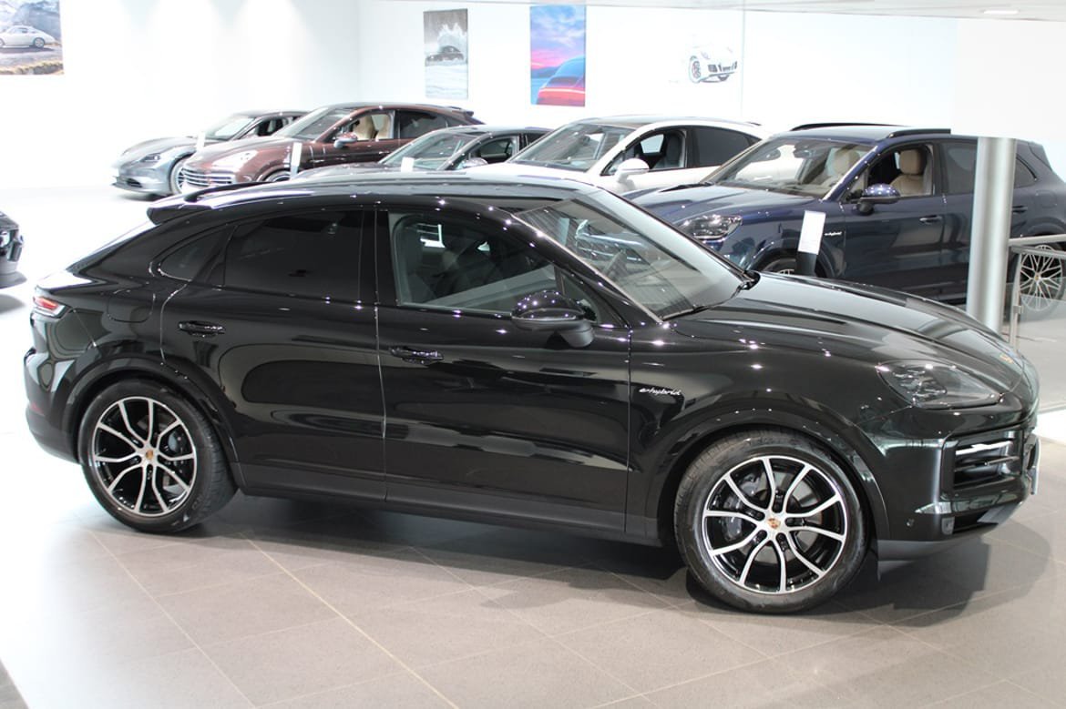 Vehicle Image 8