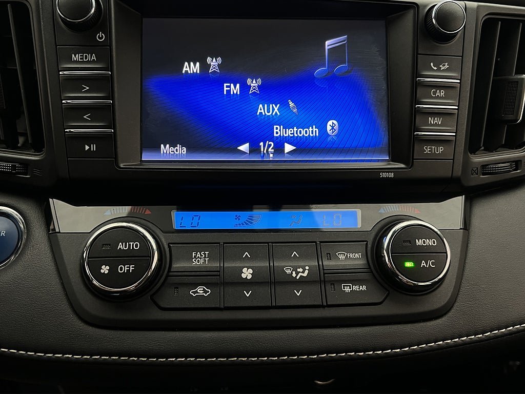 Vehicle Image 22