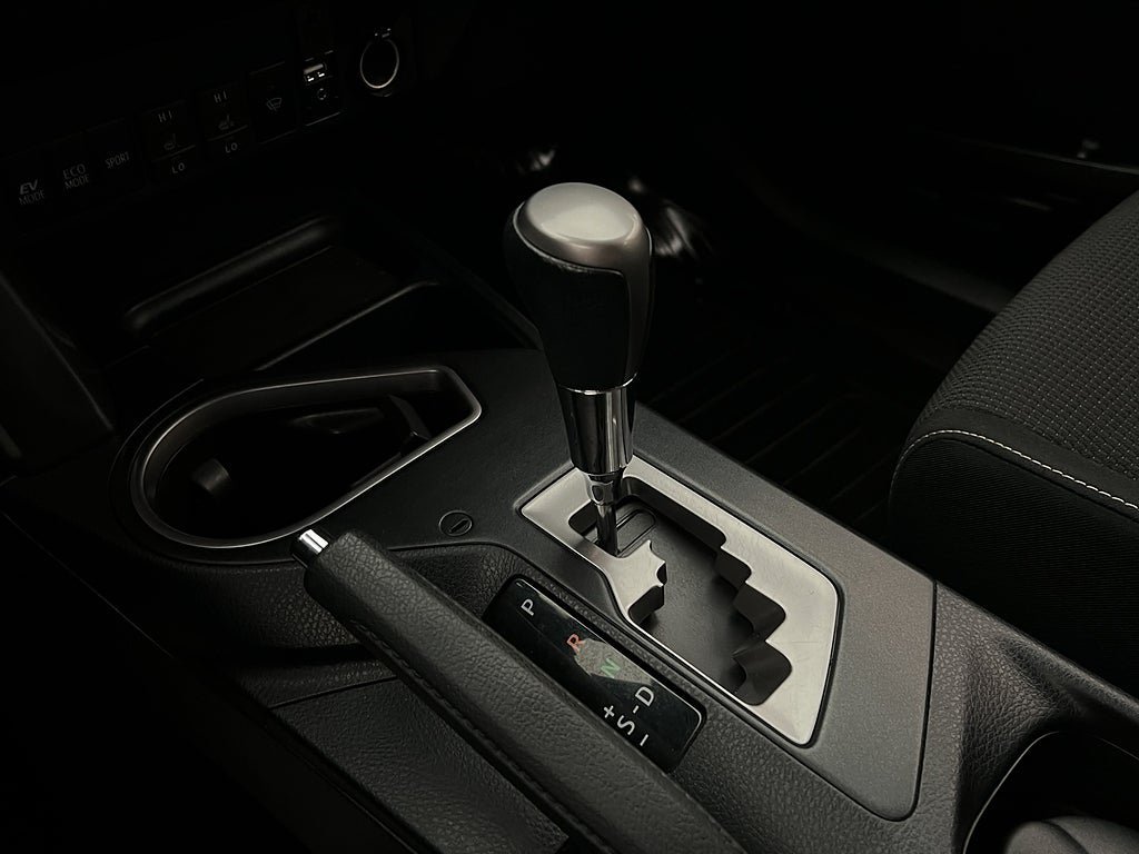 Vehicle Image 23