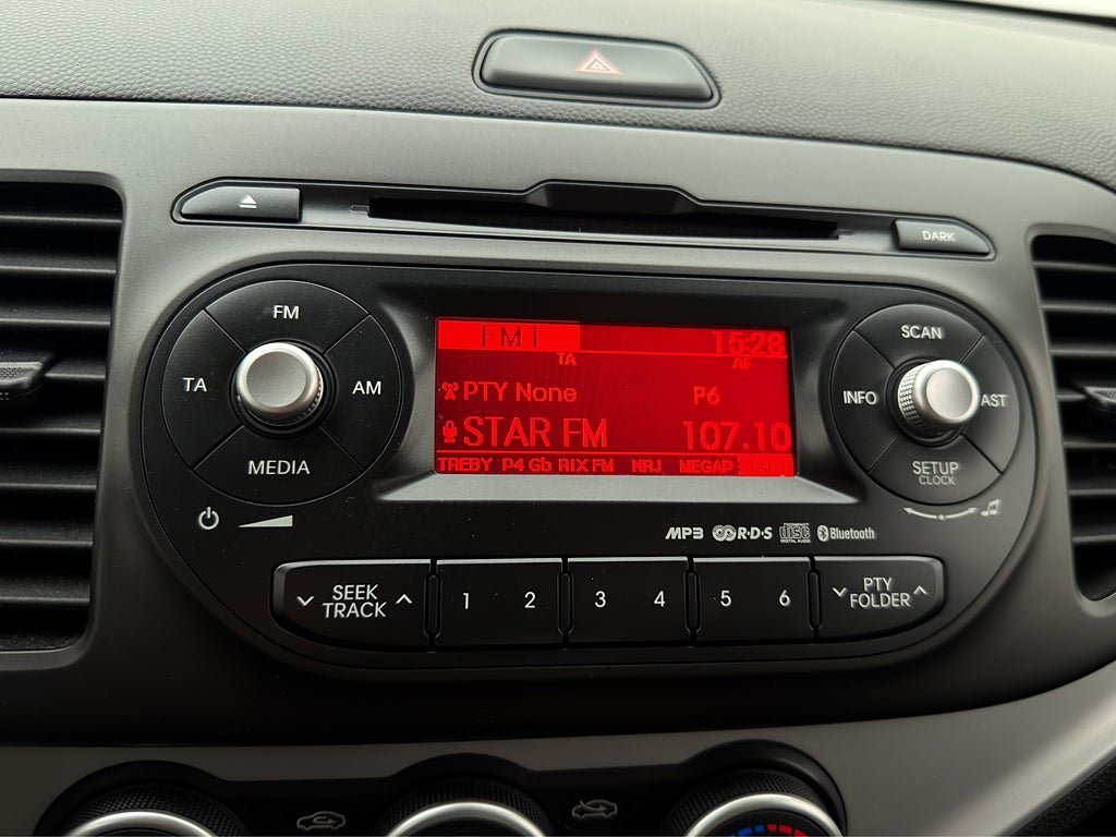 Vehicle Image 12