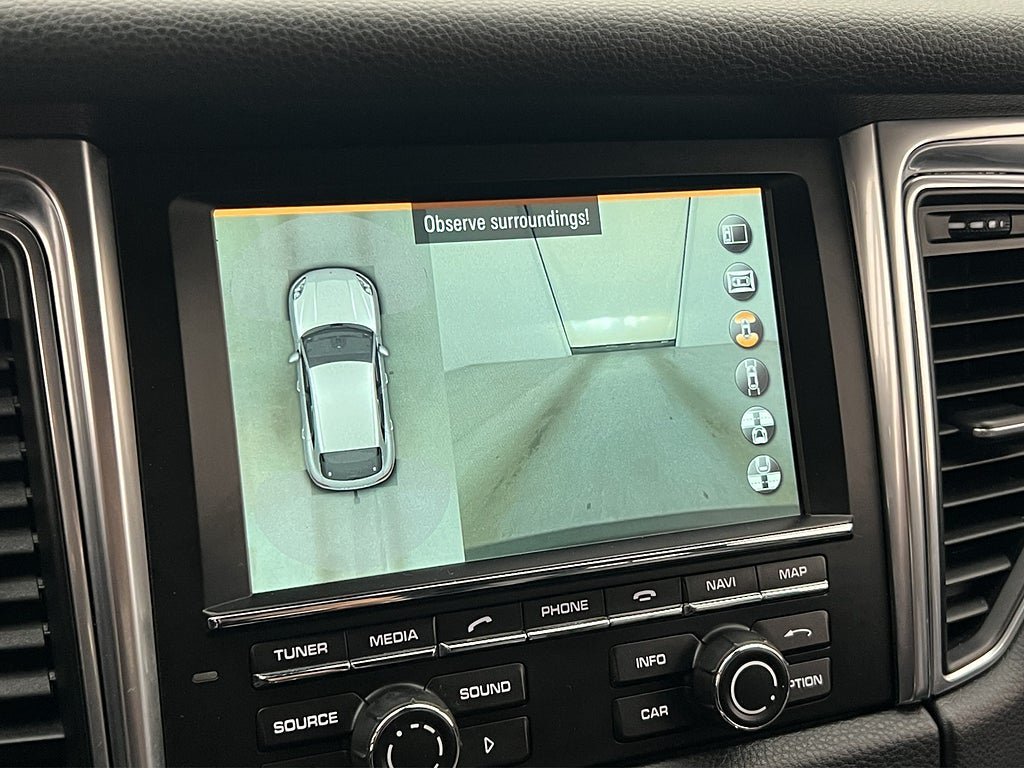 Vehicle Image 24