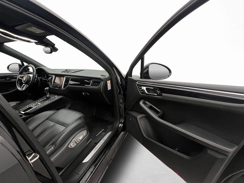 Vehicle Image 31