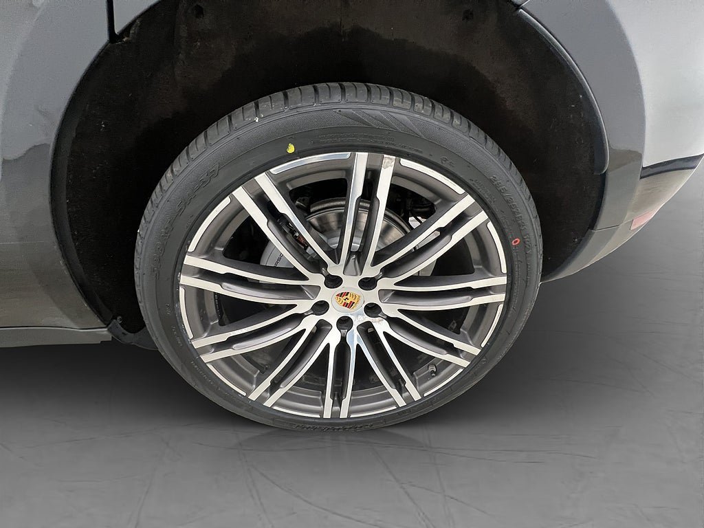 Vehicle Image 33