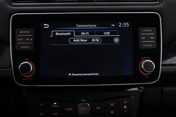 Vehicle Image 16