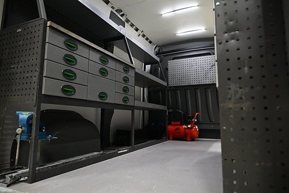 Vehicle Image 13
