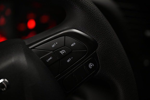 Vehicle Image 24