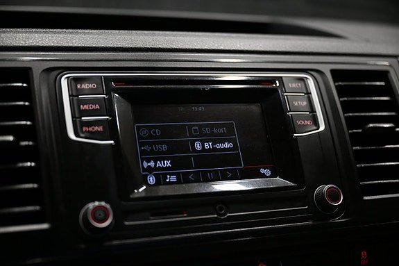 Vehicle Image 29