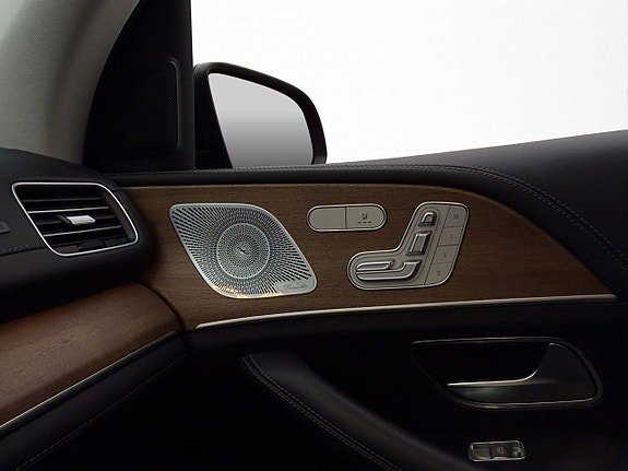 Vehicle Image 29