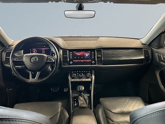 Vehicle Image 8