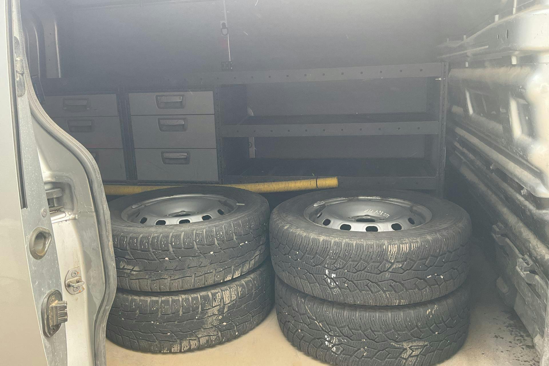Vehicle Image 8