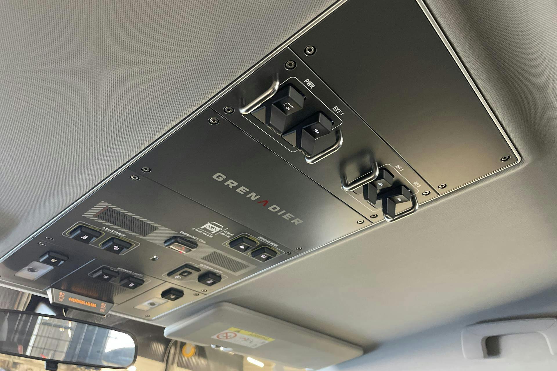 Vehicle Image 18