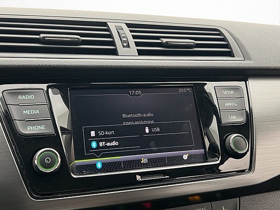 Vehicle Image 16