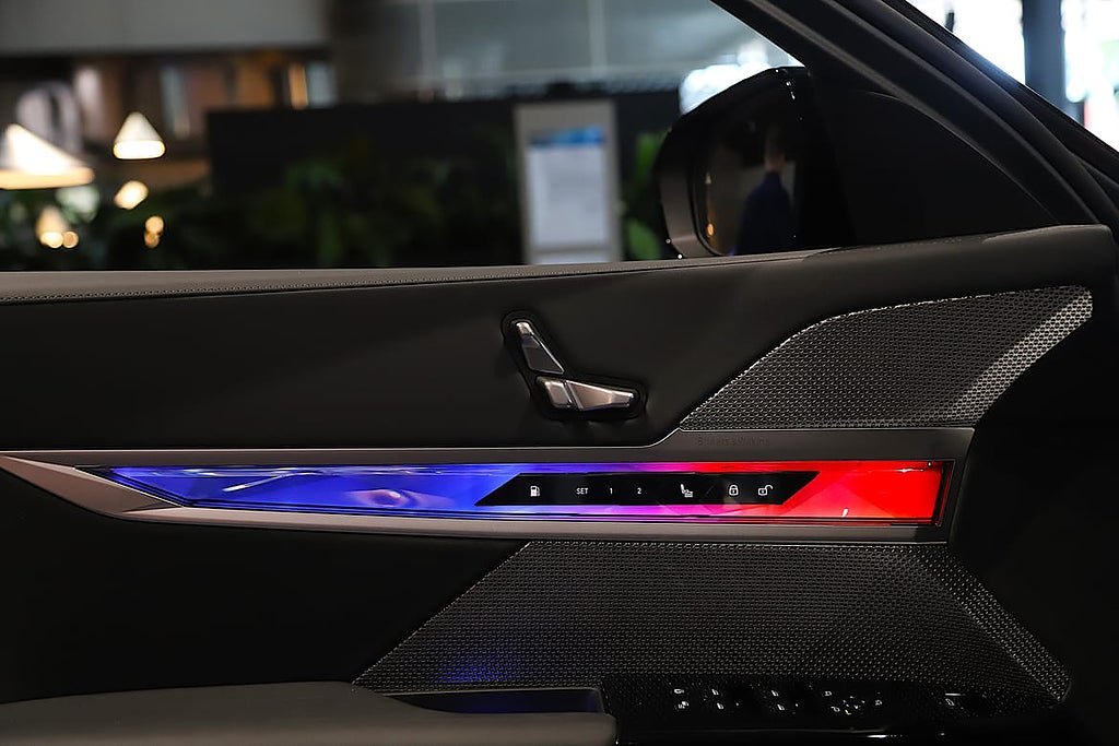 Vehicle Image 13