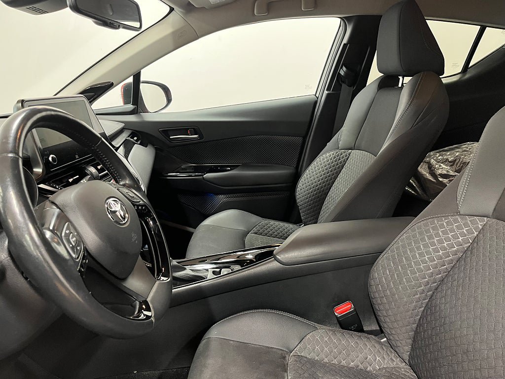 Vehicle Image 13