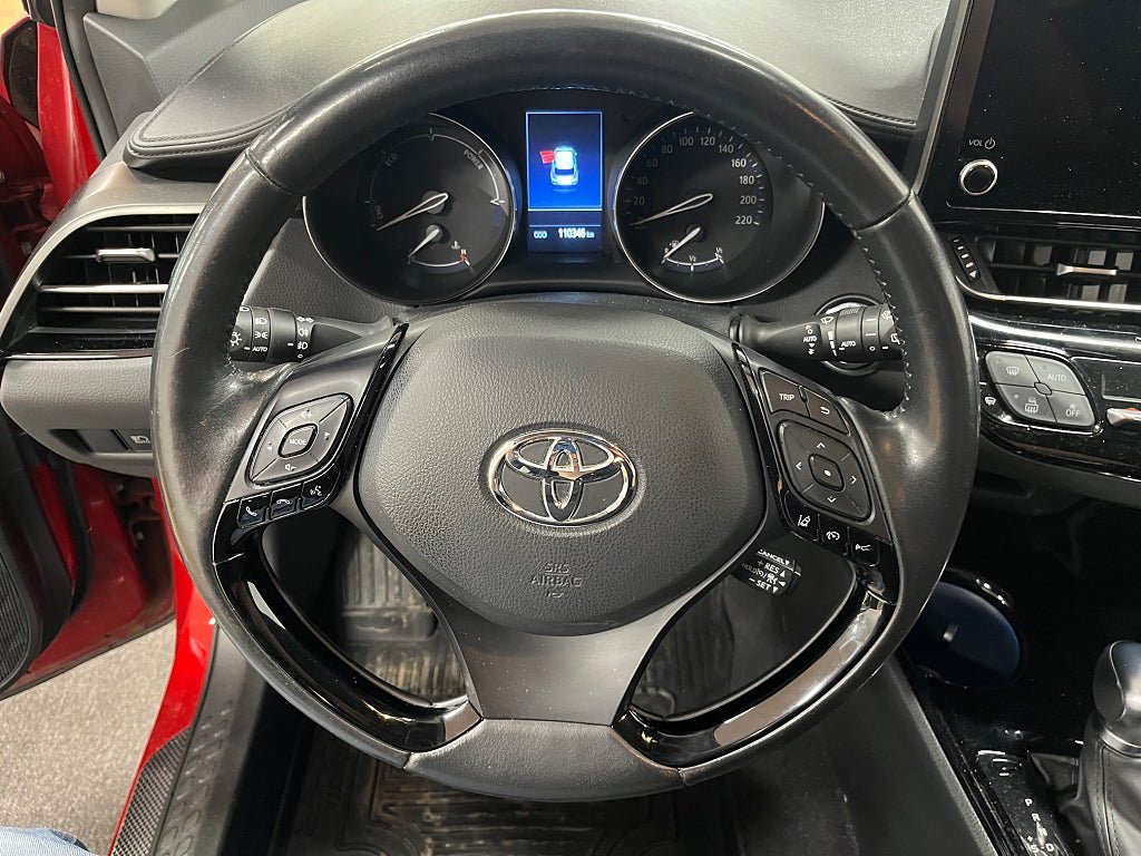 Vehicle Image 16