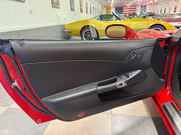 Vehicle Image 23