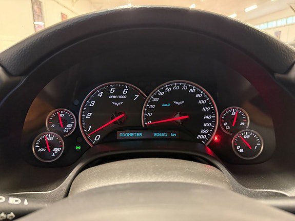 Vehicle Image 26