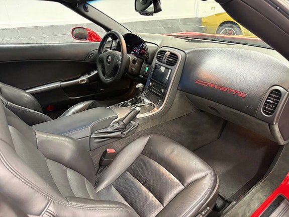 Vehicle Image 28