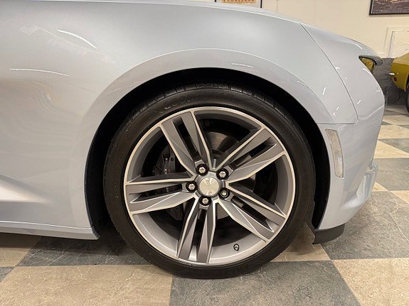 Vehicle Image 19