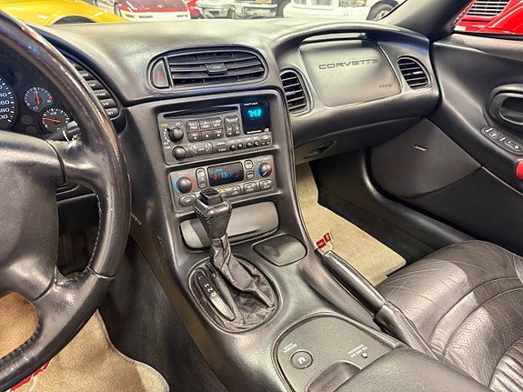 Vehicle Image 30