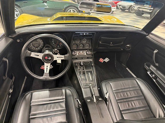 Vehicle Image 24