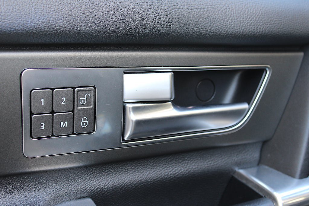 Vehicle Image 24