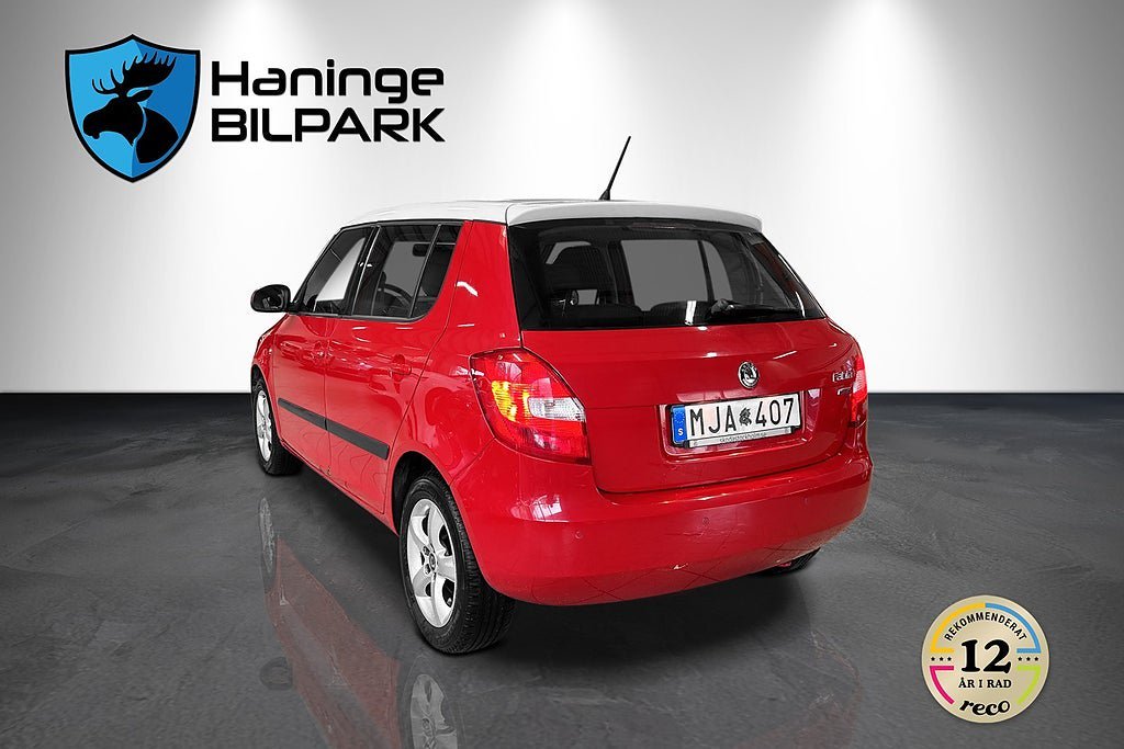 Vehicle Image 8
