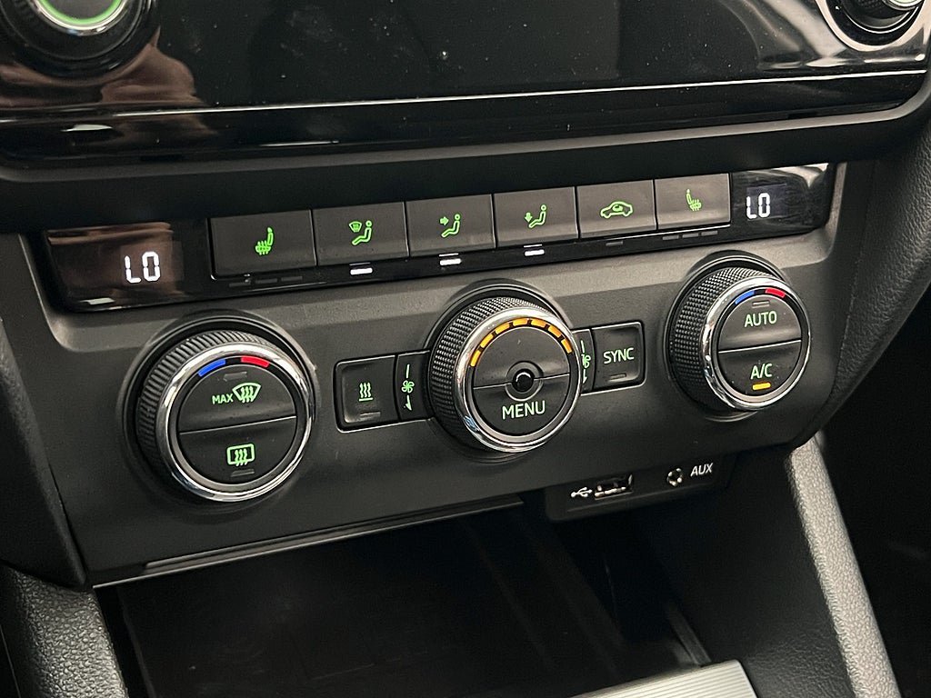 Vehicle Image 24