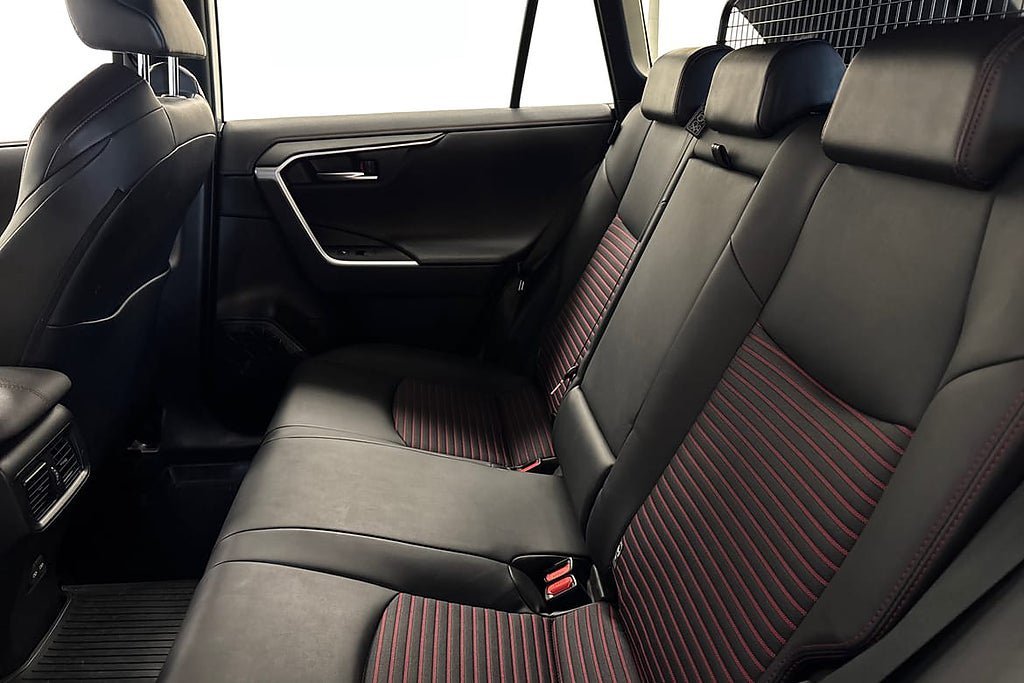 Vehicle Image 15