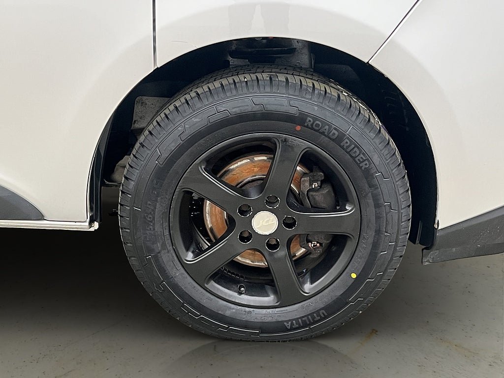 Vehicle Image 28