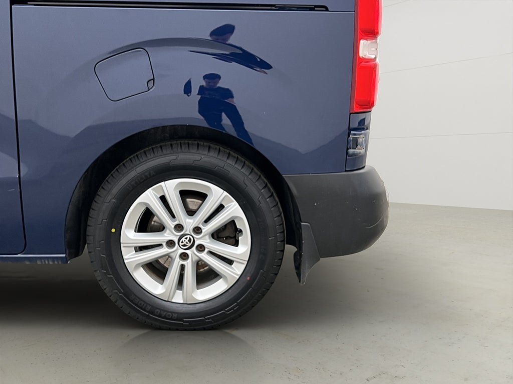 Vehicle Image 31