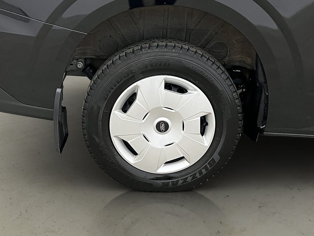 Vehicle Image 33