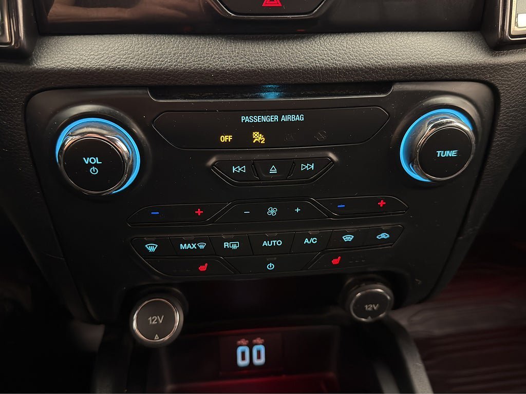 Vehicle Image 27