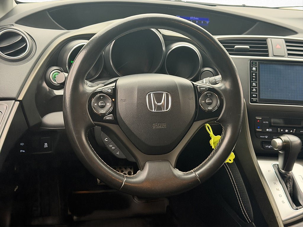 Vehicle Image 12