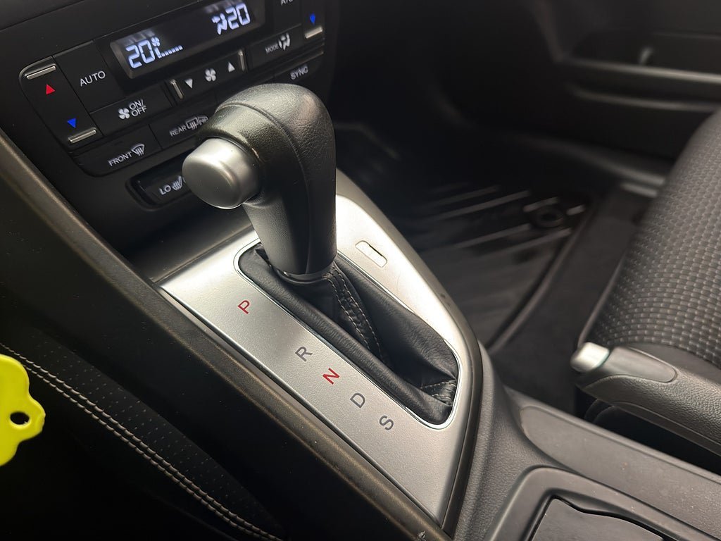 Vehicle Image 22