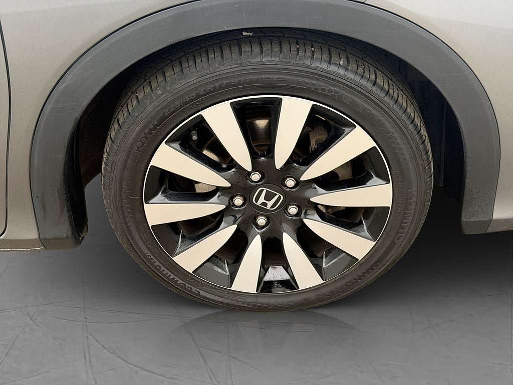 Vehicle Image 30