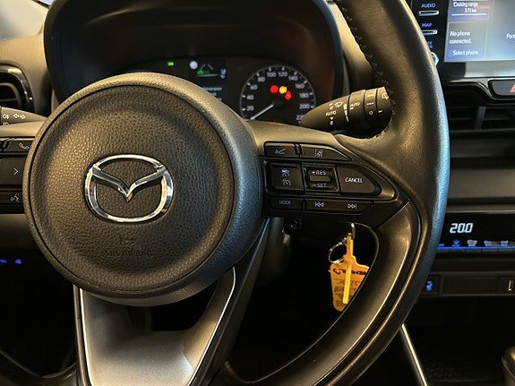 Vehicle Image 12