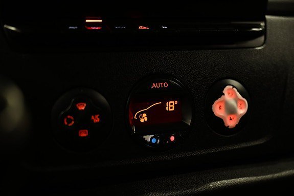 Vehicle Image 27