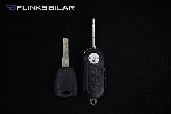 Vehicle Image 24