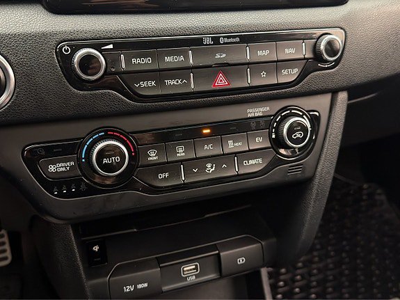 Vehicle Image 27