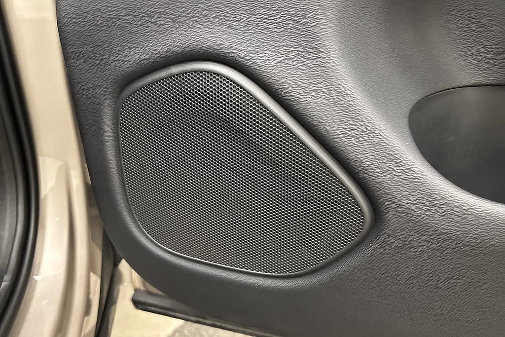 Vehicle Image 24