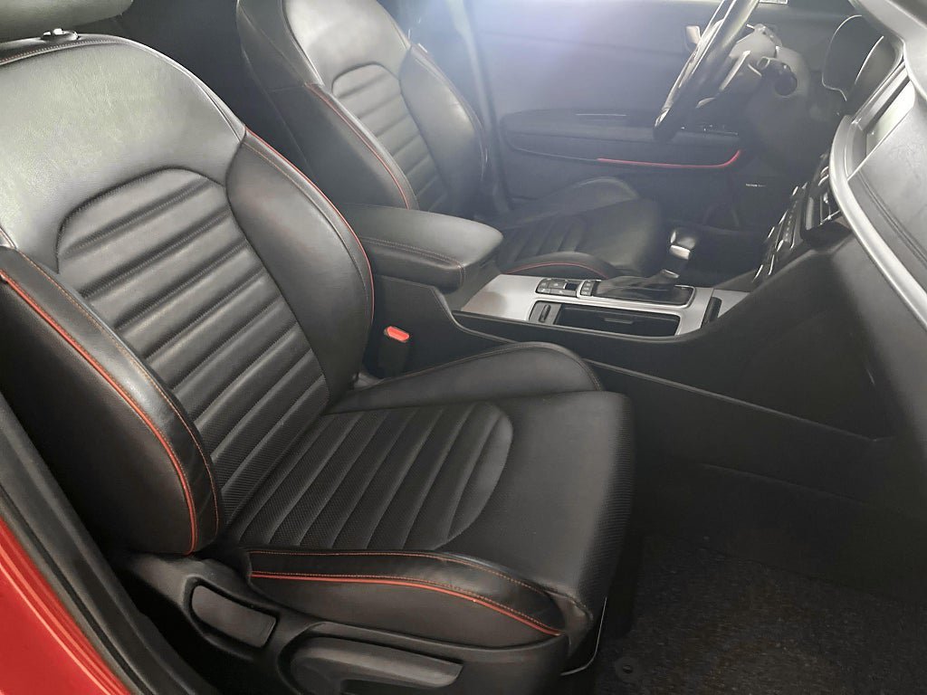 Vehicle Image 13