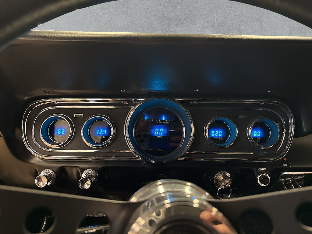 Vehicle Image 16