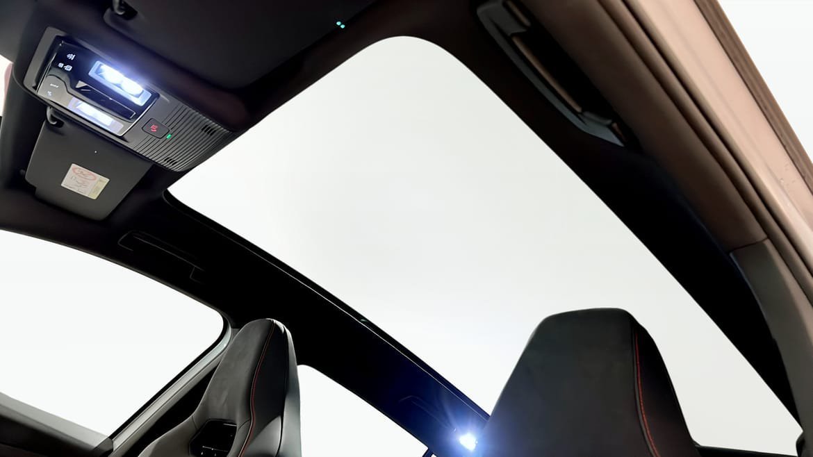 Vehicle Image 9