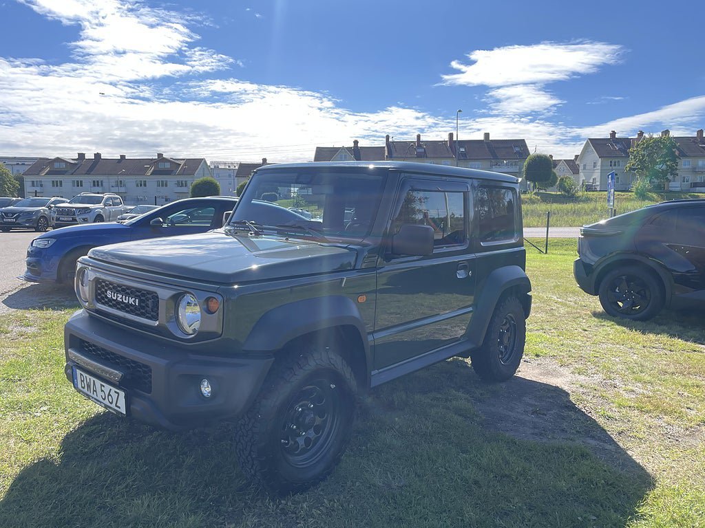 Vehicle Image 6