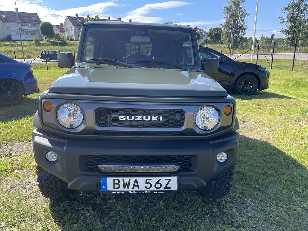 Vehicle Image 7