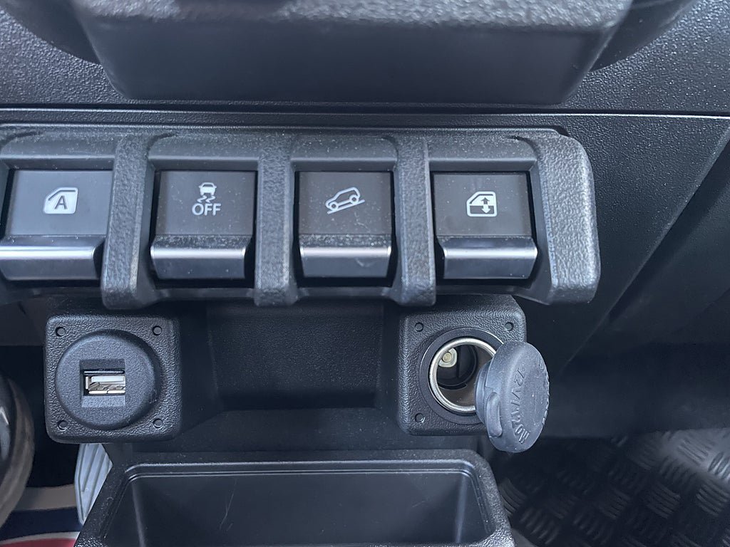 Vehicle Image 16