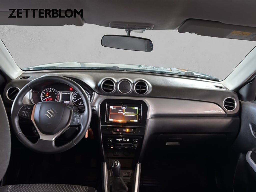Vehicle Image 10