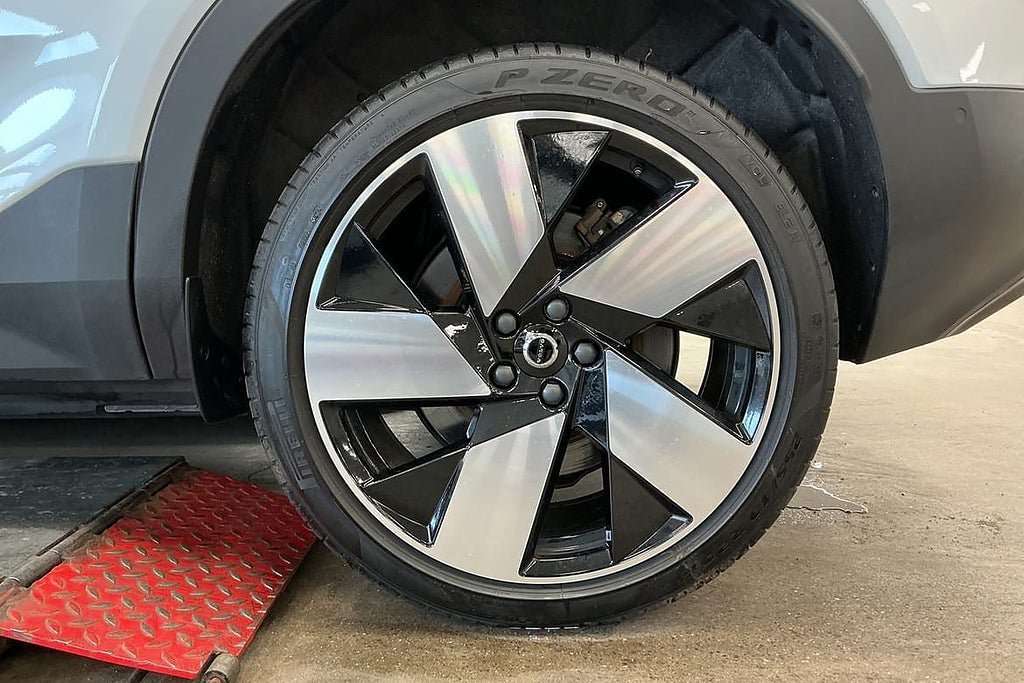 Vehicle Image 17